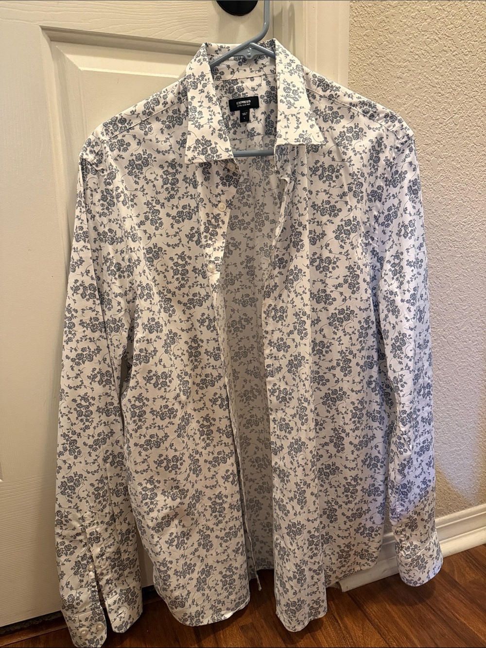 Express Men's Lightweight Floral Shirt Jacket - White & Gray